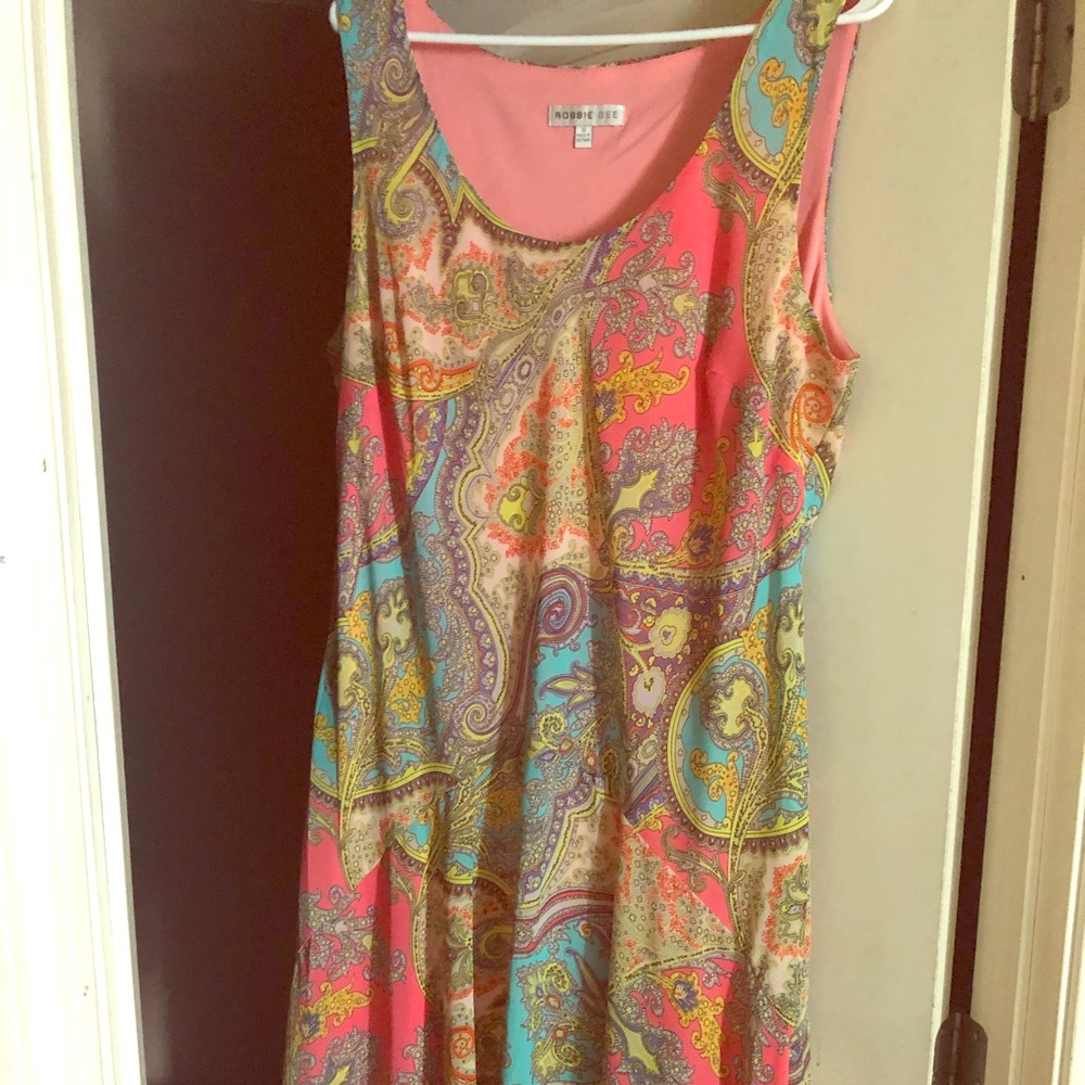 Cute dress!